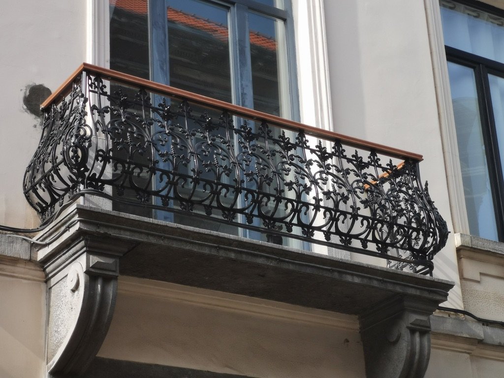 Nettoyage balcon en fonte
