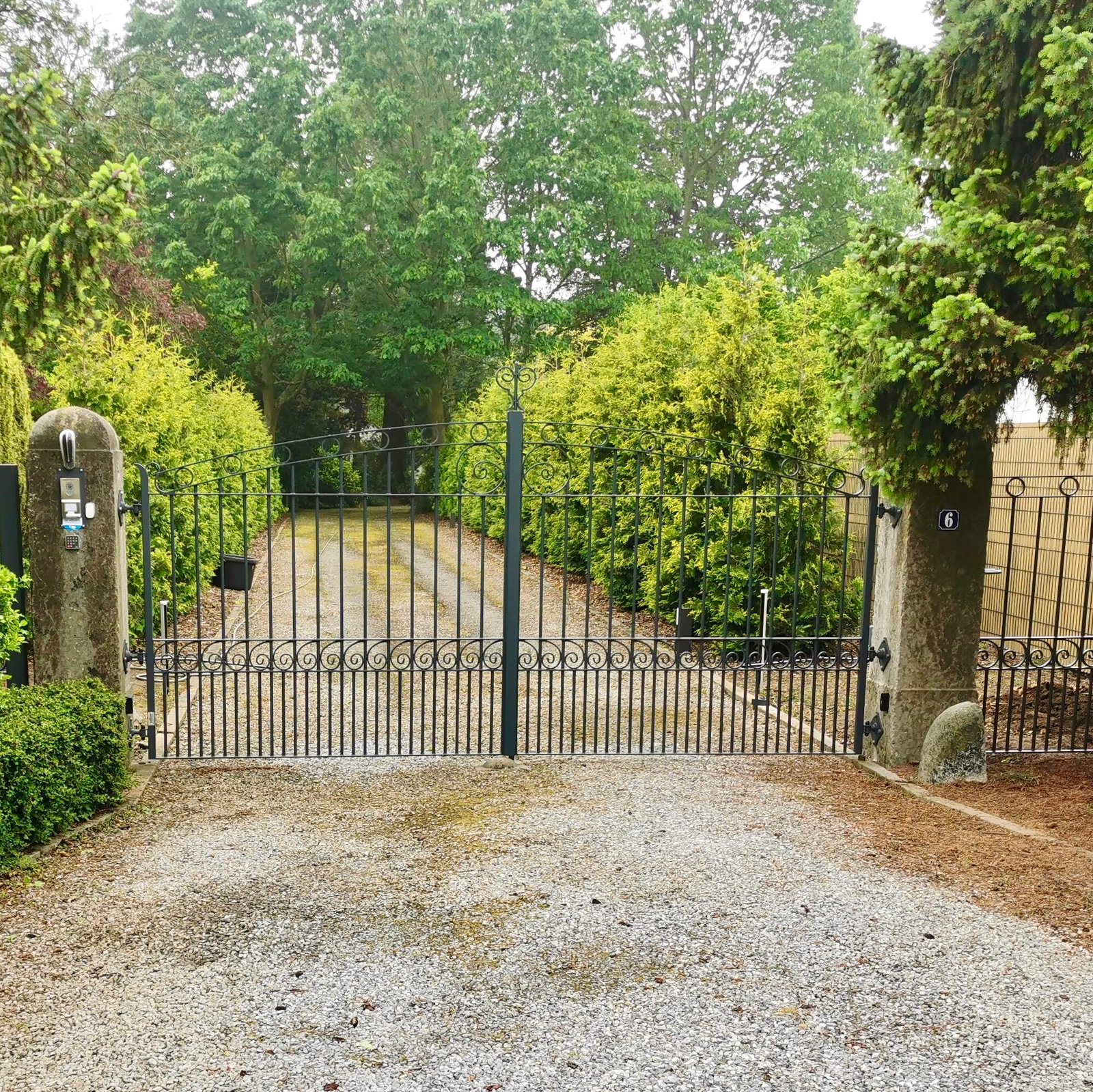 Portail métallique au brabant Wallon